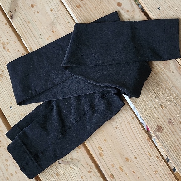 AEROSOLES Fleece Lined Leggings - Picture 8 of 8